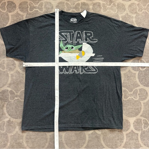 Star Wars Men’s Grogu / Baby Yoda Gray T-Shirt NWT - Picture 4 of 9
